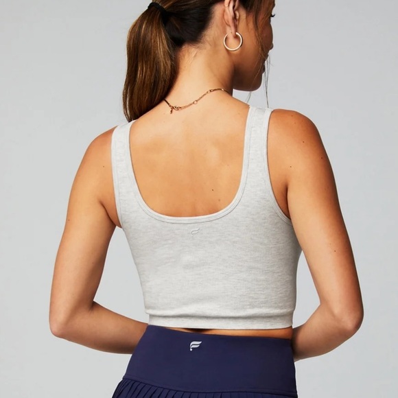 EUC Fabletics Cloud Seamless V-Neck Crop - Soft Grey Heather - Picture 7 of 7